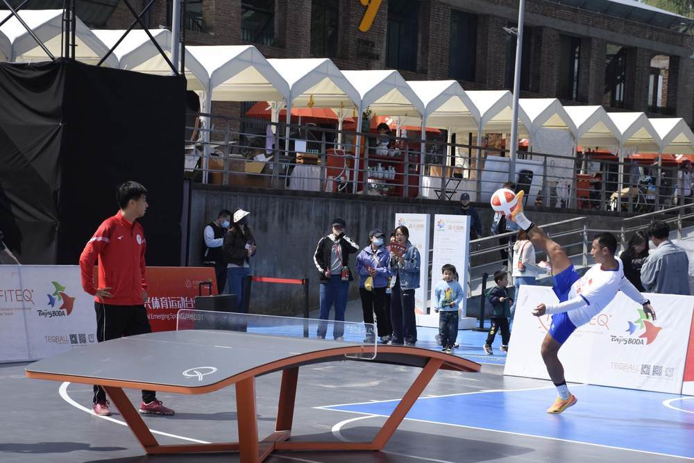 篮球篮网球队更换战术，提高进攻效率