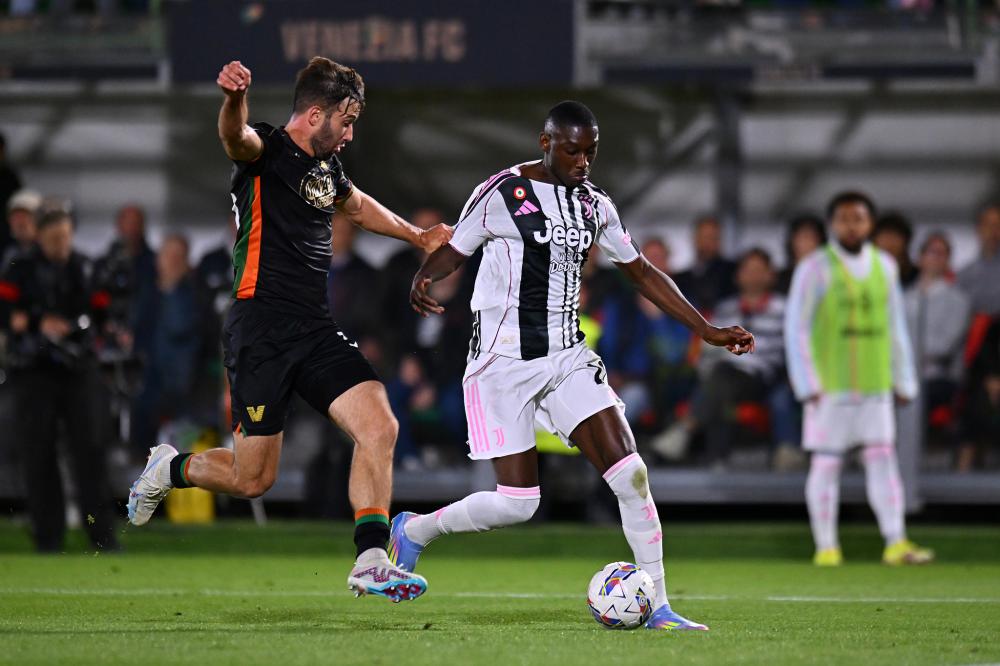 图片报：进一步调查显示阿德耶米并非误订武器，他知道买的啥